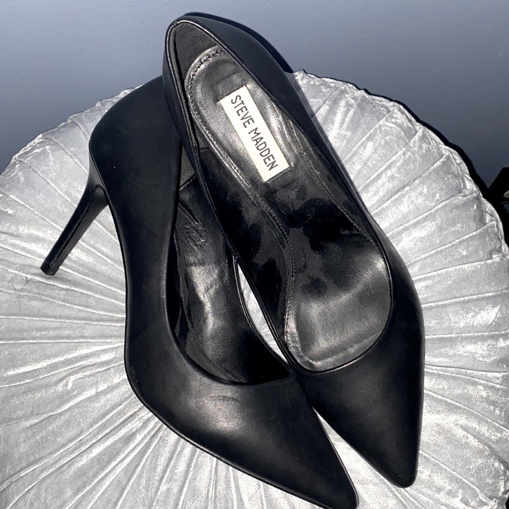 Steve Madden pumps, like new, size 8.5